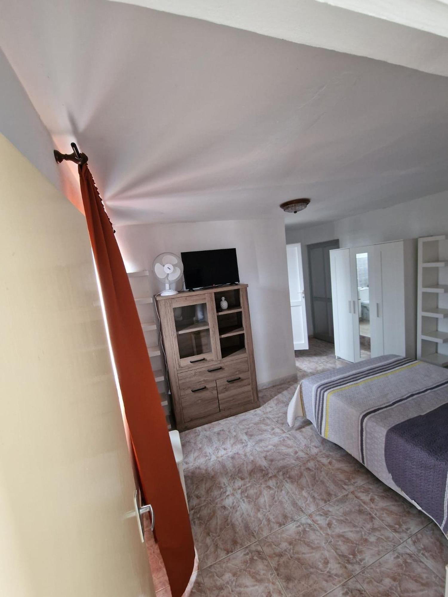 Apartamento La Roca Con Buena Ubicacion ปูแอร์โตเดลาครูซ ภายนอก รูปภาพ